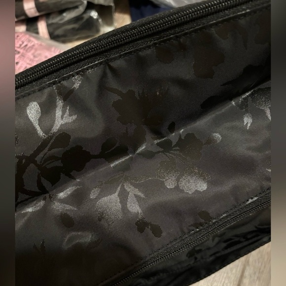 🖤 Victoria's Secret Black Floral Duffle Bag 🖤 - Picture 7 of 12